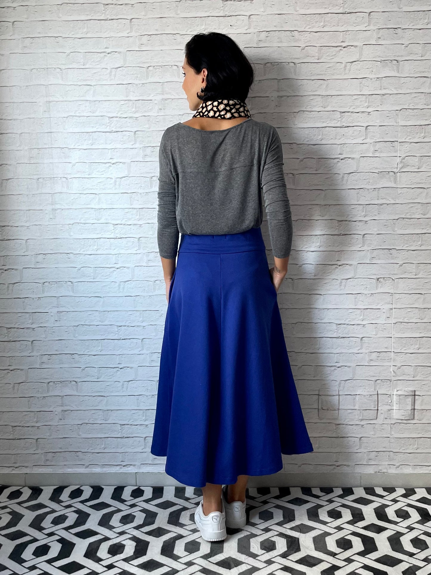 Saia Rodada Moletom com bolsos (Azul Royal)