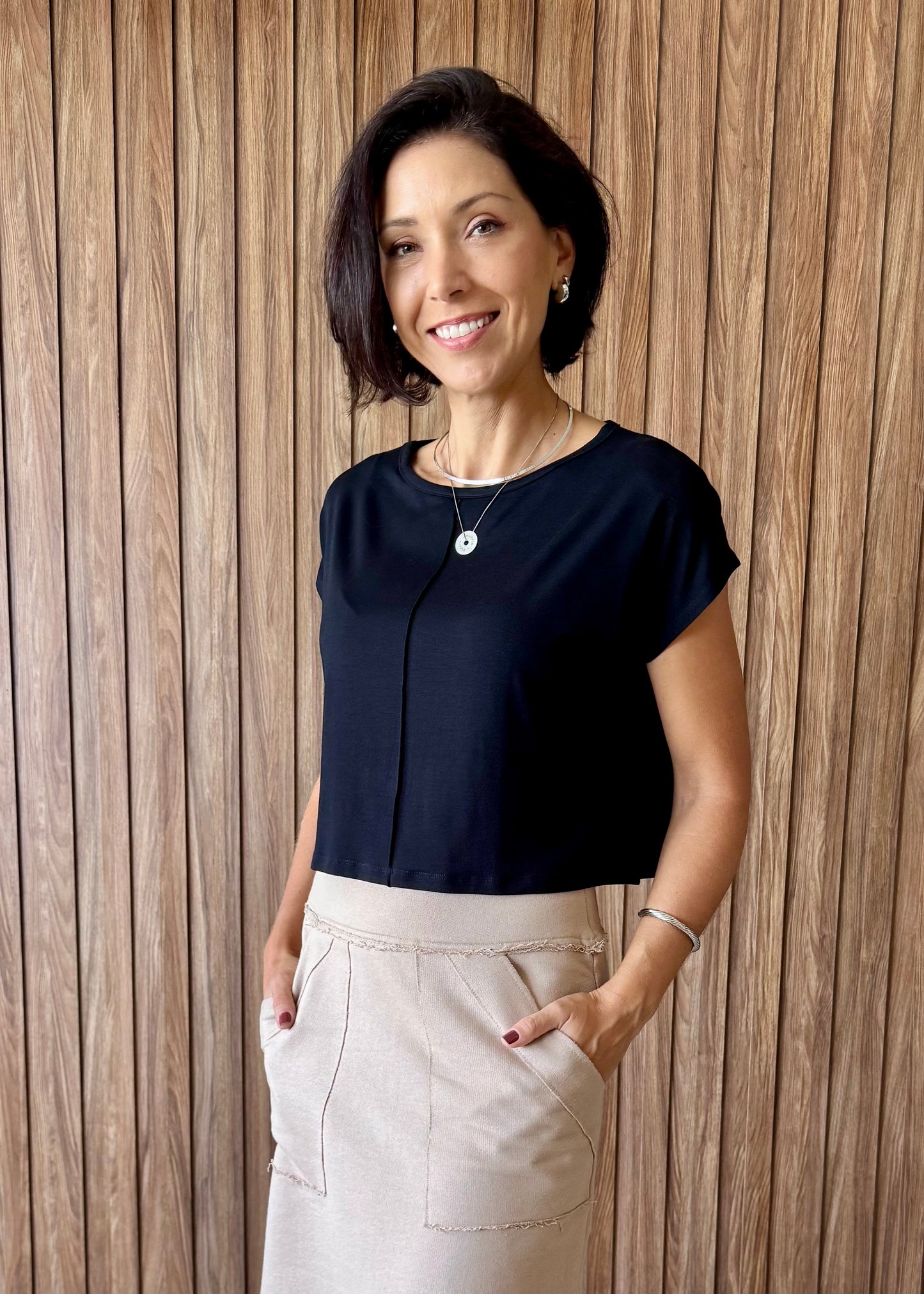 Blusa Delícia Cropped em Viscolycra Preta