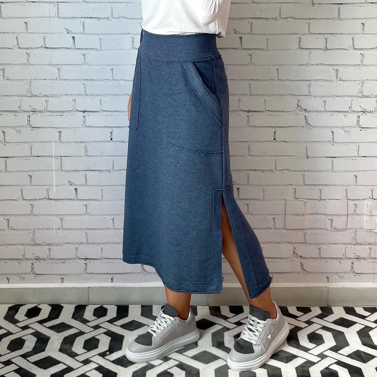 Saia Reta Moletom com bolsos (Azul Jeans)