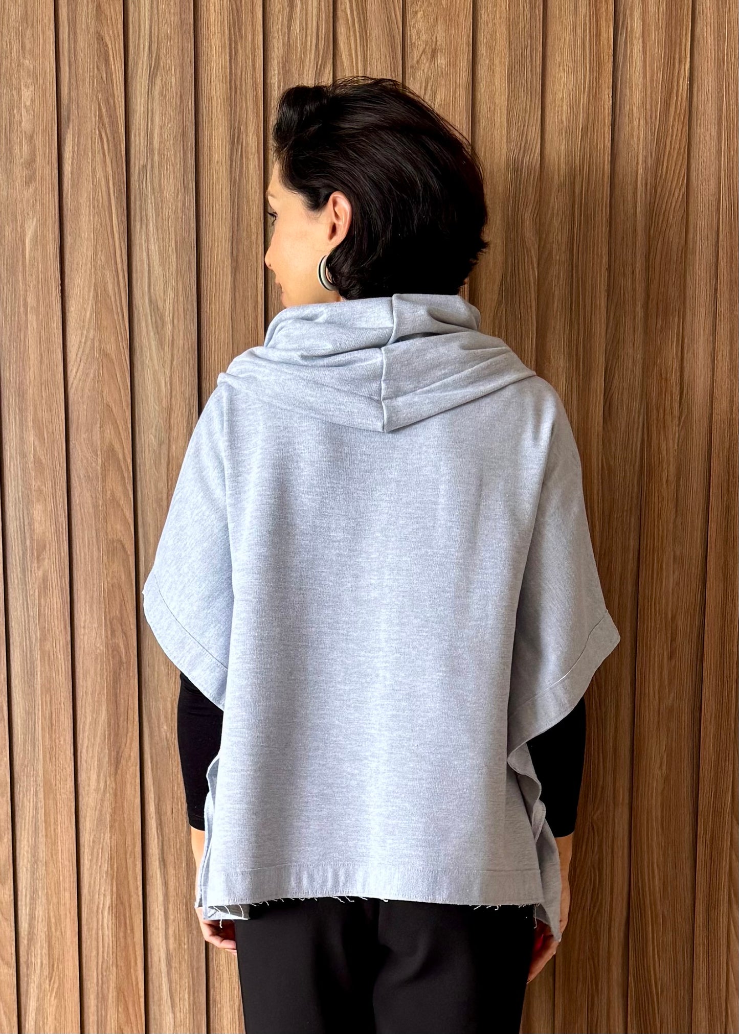 Poncho Reto de Moletom (Cinza Mescla)