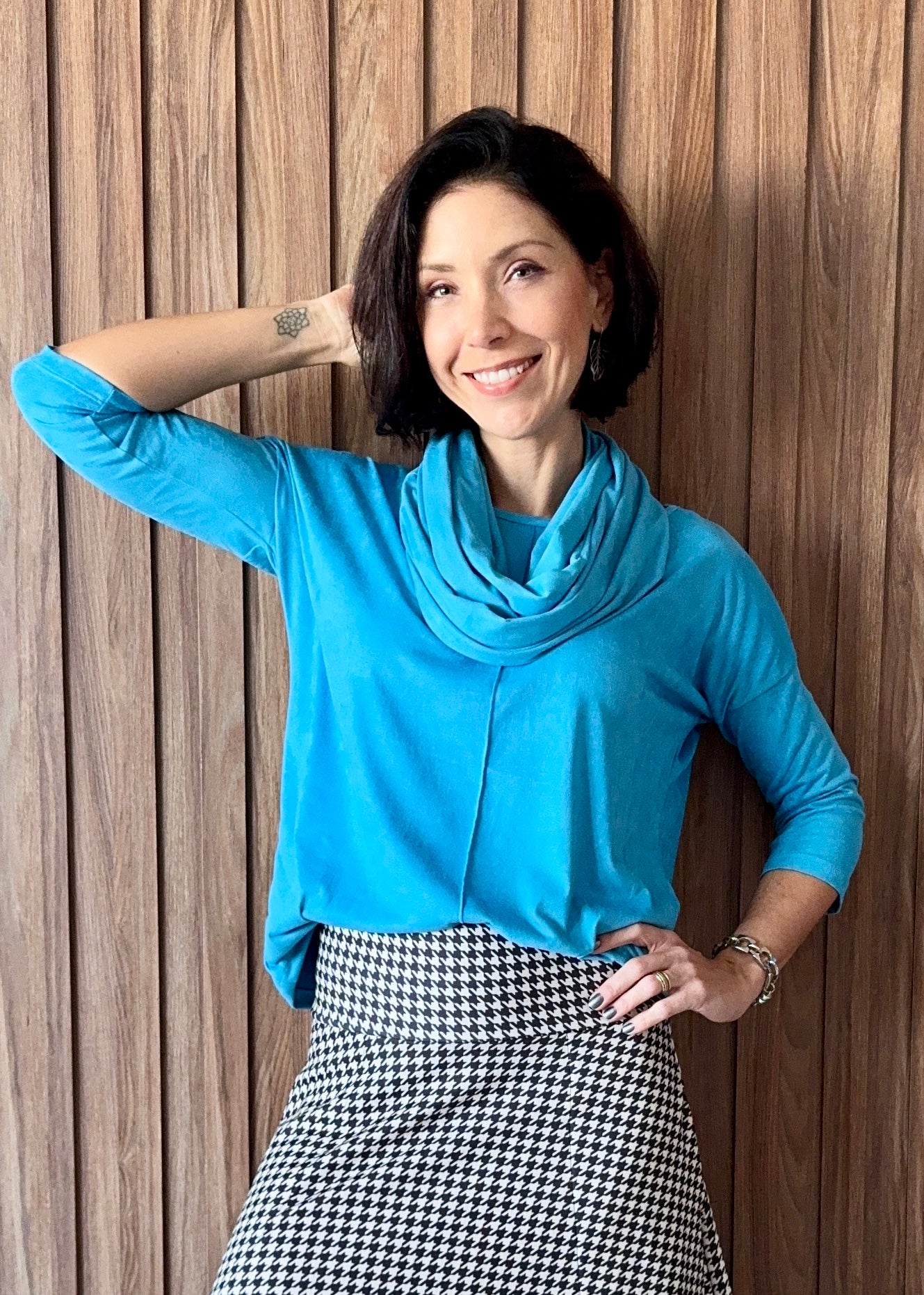 Blusa delícia manga 3/4 em suede - Azul Riviera