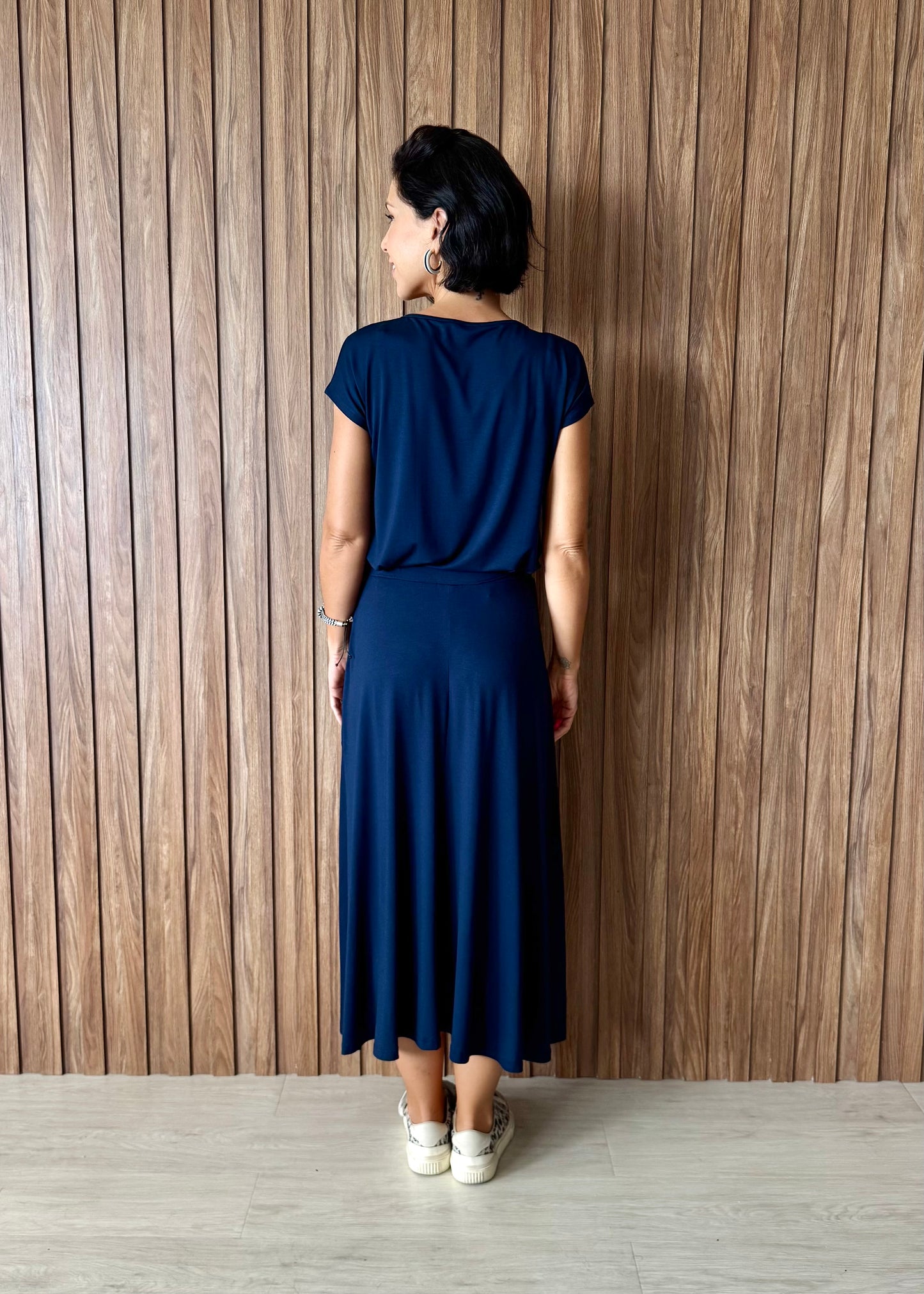 Saia Rodada em Viscolycra com bolsos (Azul Marinho)