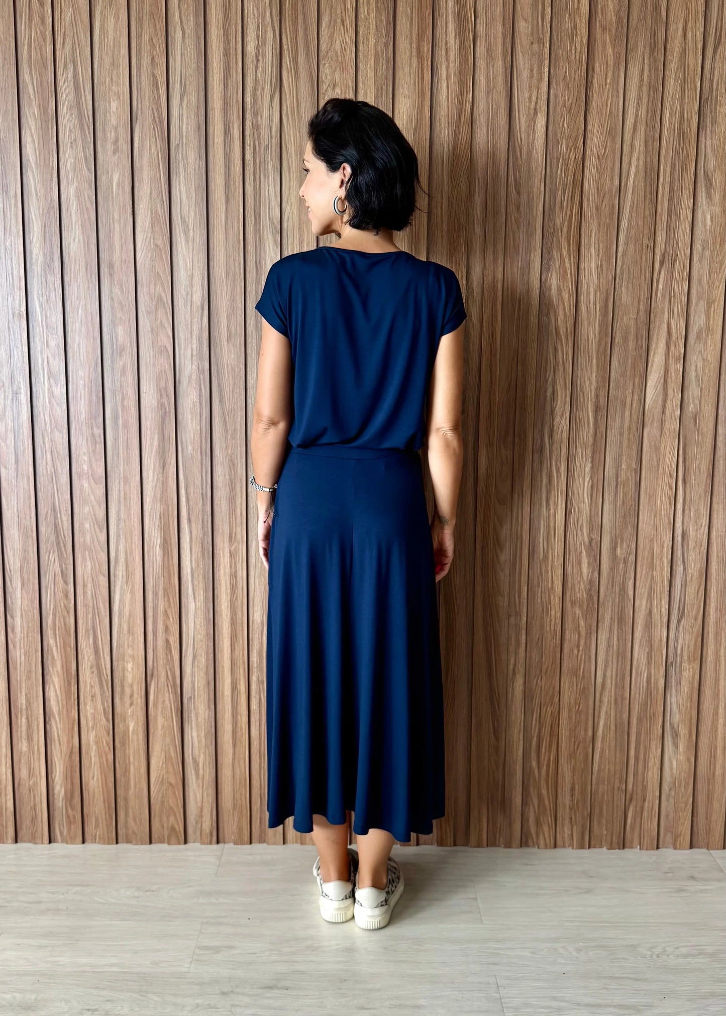 Saia Rodada em Viscolycra com bolsos (Azul Marinho) - Maira da Mai Style