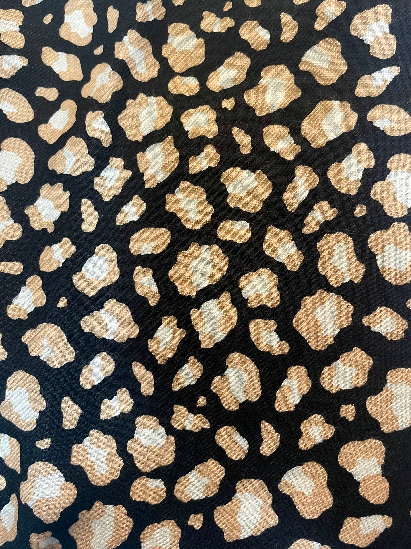 Gola em Viscose Estampada - Oncinha