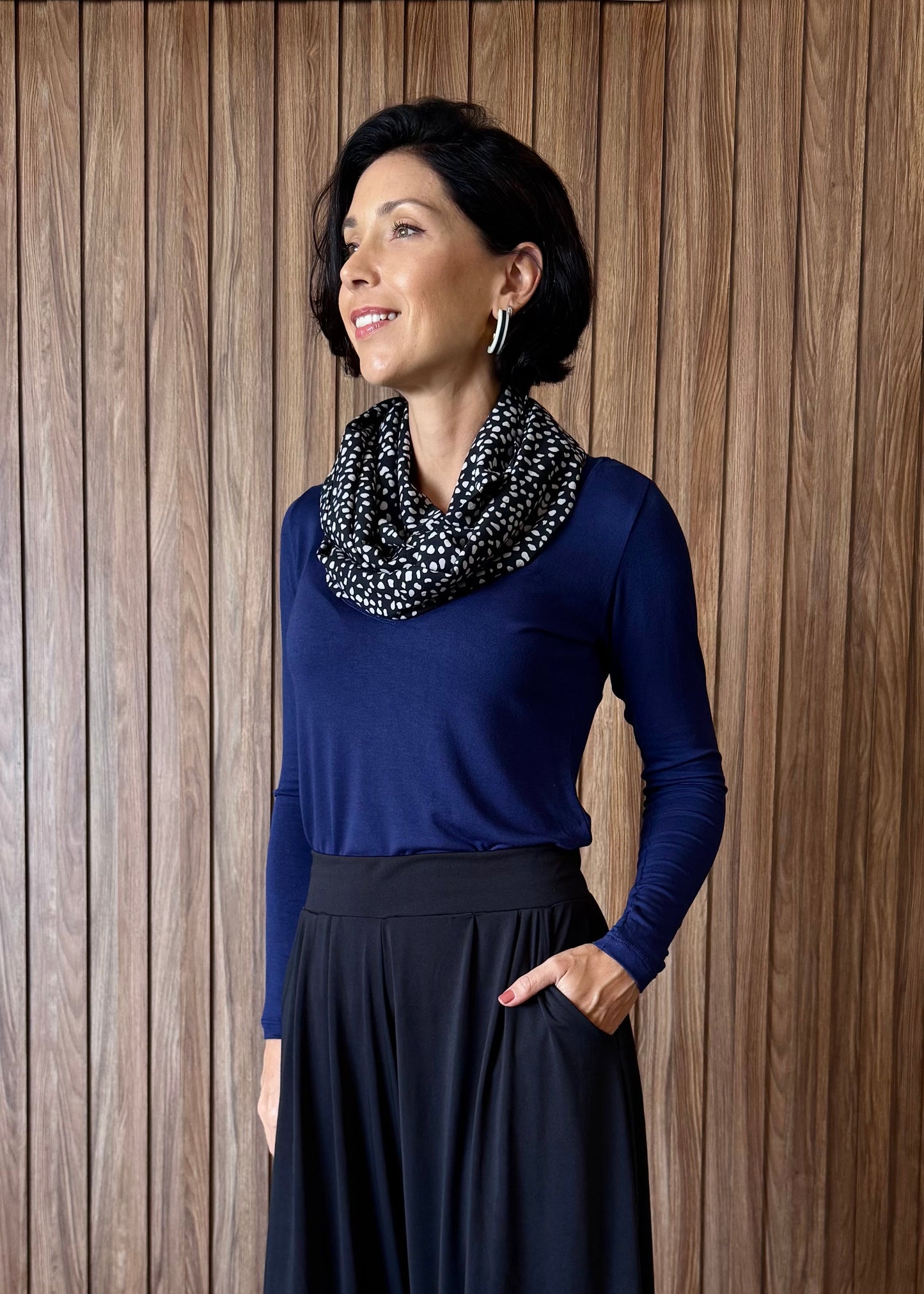 Blusa Manga Longa Decote V - Azul Marinho