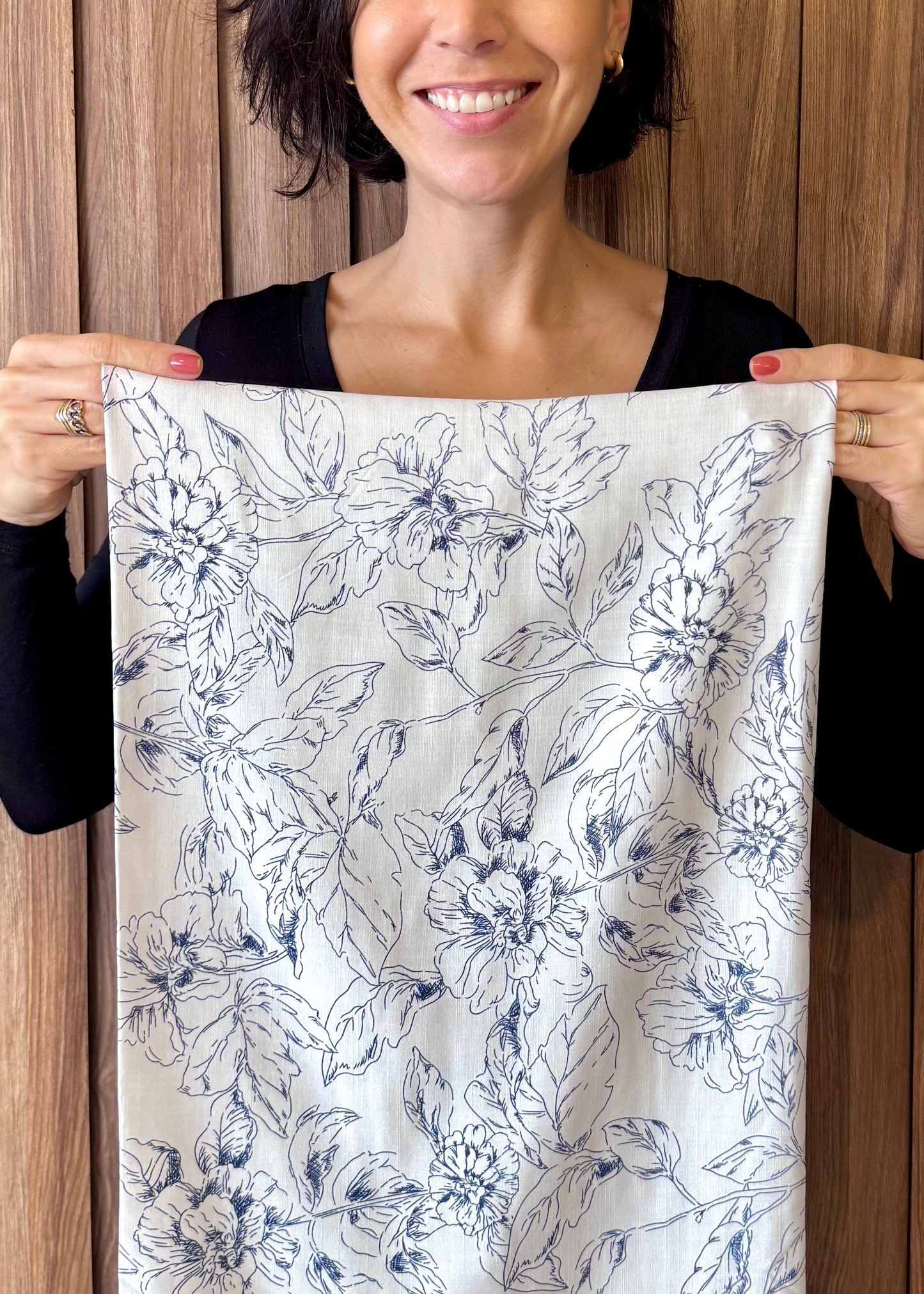 Gola em Viscose Estampada - Floral Marfim