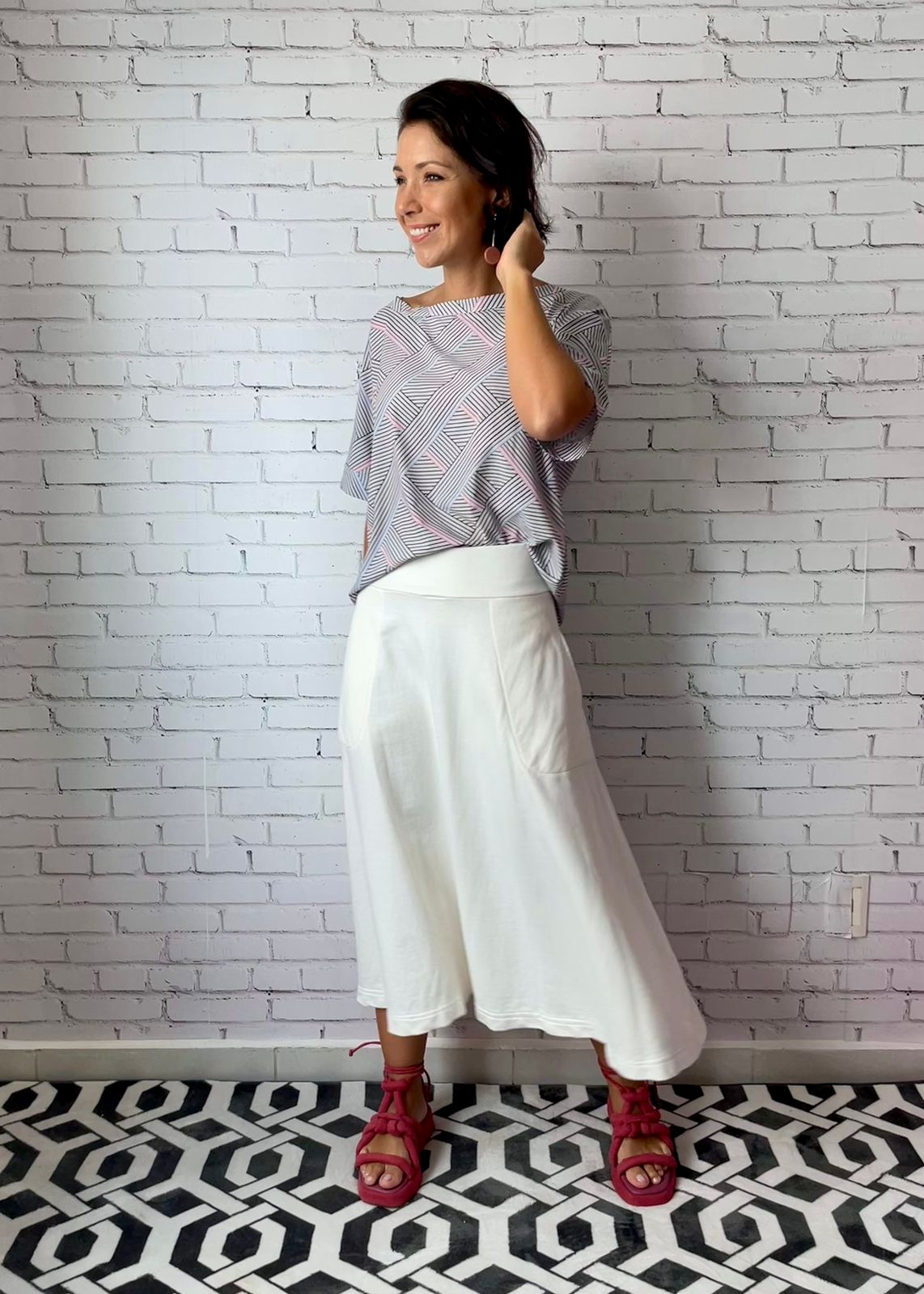 Saia Rodada Moletom com bolsos (Off White)