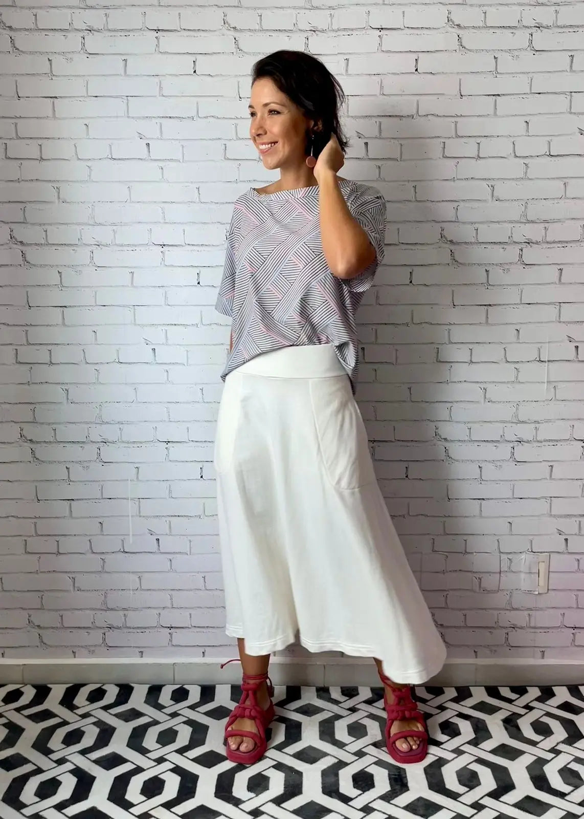 Saia Rodada Moletom com bolsos (Off White) - Maira da Mai Style