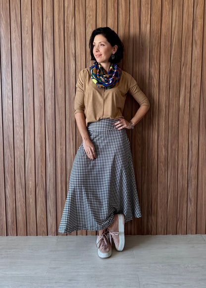 Blusa delícia manga 3/4 em suede - Caramelo