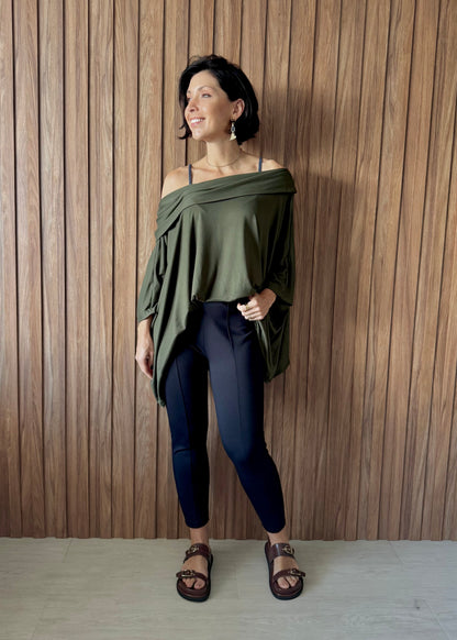 Blusa Golão Oversized em Suede Ecológico - Verde Militar