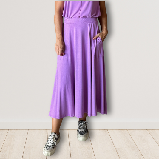 Saia Rodada em Viscolycra com bolsos (Lavanda)
