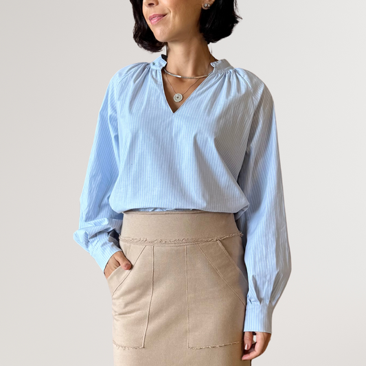 Camisa listrada azul gola padre