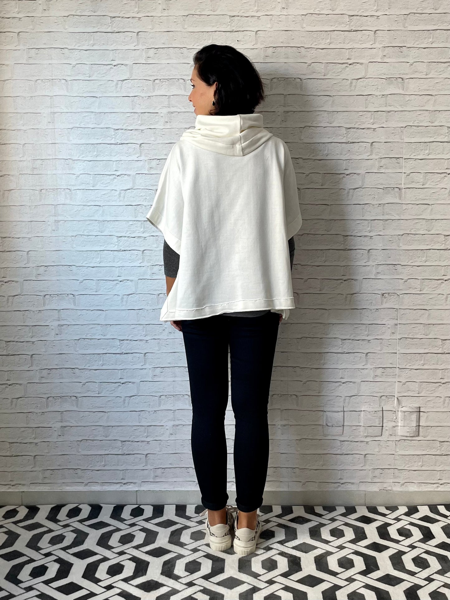Poncho Reto em Moletom (Off White)