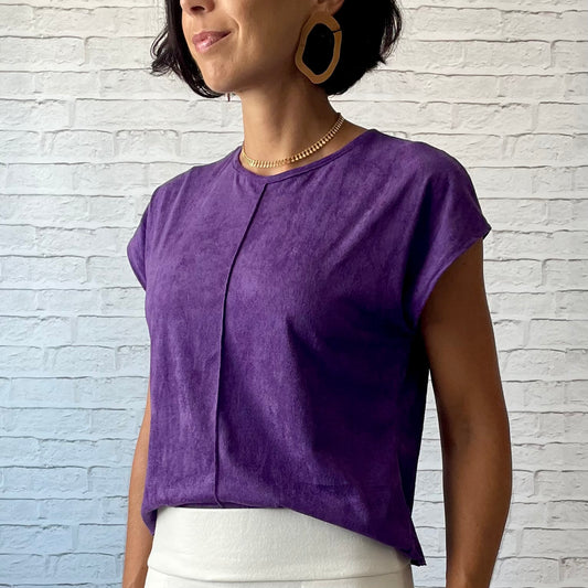 Blusa Básica Delícia em Suede roxa