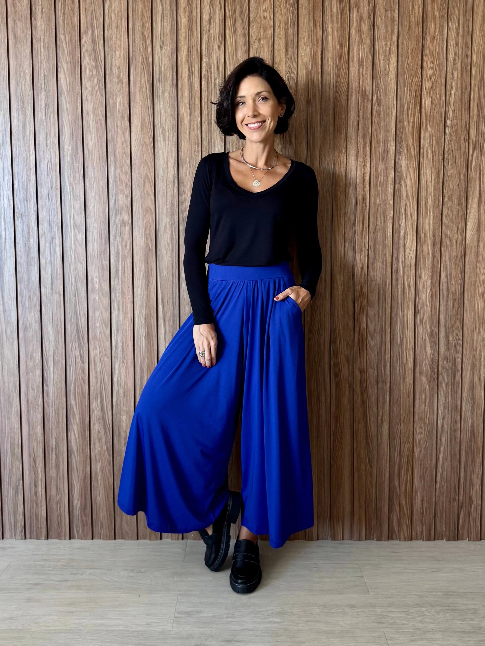 Blusa Manga Longa Decote V - Preta - Maira da Mai Style