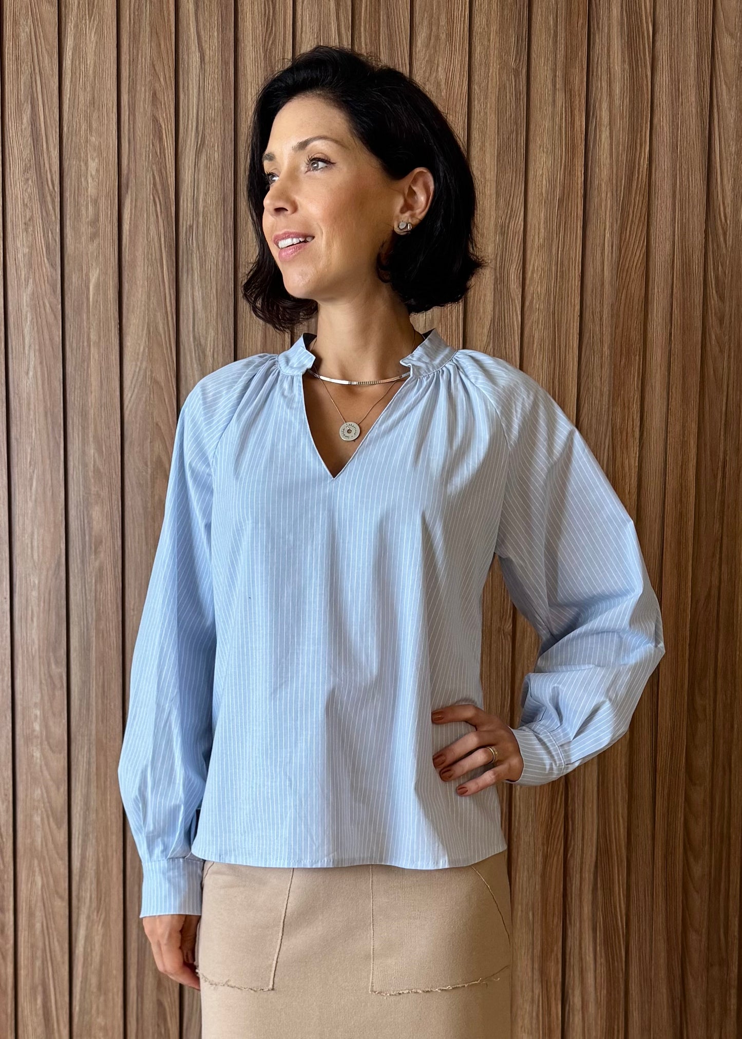 Camisa listrada azul gola padre