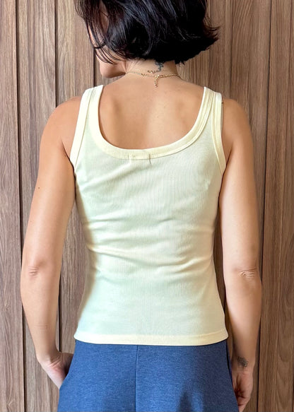 Regata Canelada Decote Redondo - Amarela