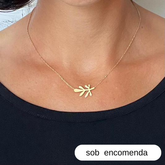 Colar Mini Folha Arruda (em PRATA 925 banhada a Ouro 18K)