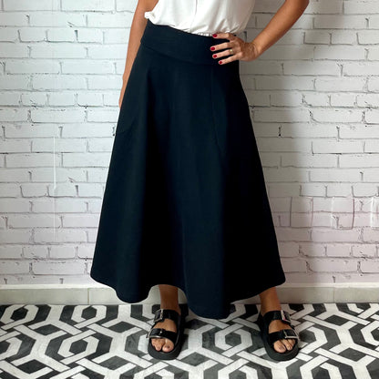 Saia Rodada Moletom com bolsos (Preto)
