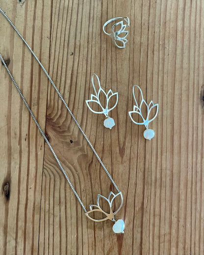 Colar Flor de Lótus em Prata 925 com Pérola Barroca