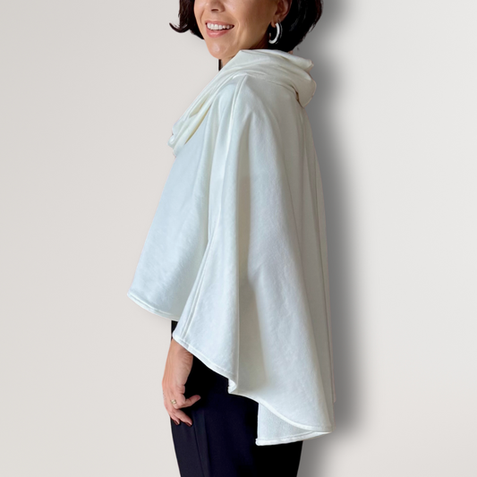 Poncho Redondo em Moletom (Off White)