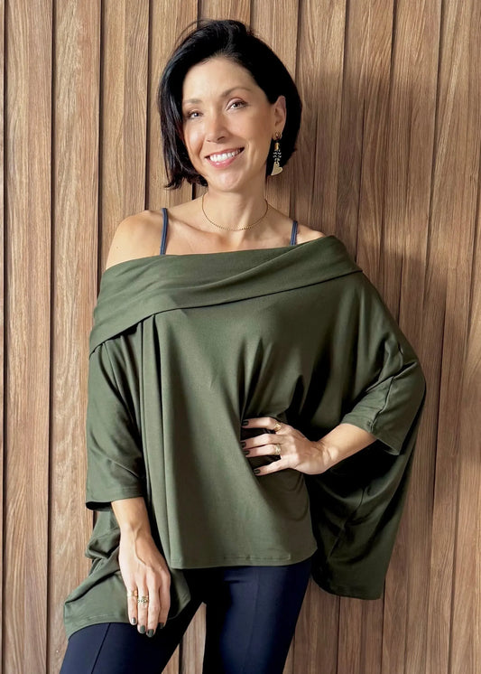 Blusa Golão Oversized em Suede Ecológico - Verde Militar - Maira da Mai Style