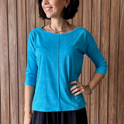 Blusa delícia manga 3/4 em suede - Azul Riviera
