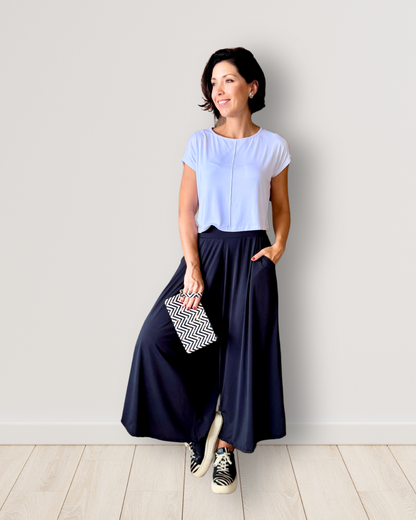 Calça Pantalona com bolsos em malha fria - preta