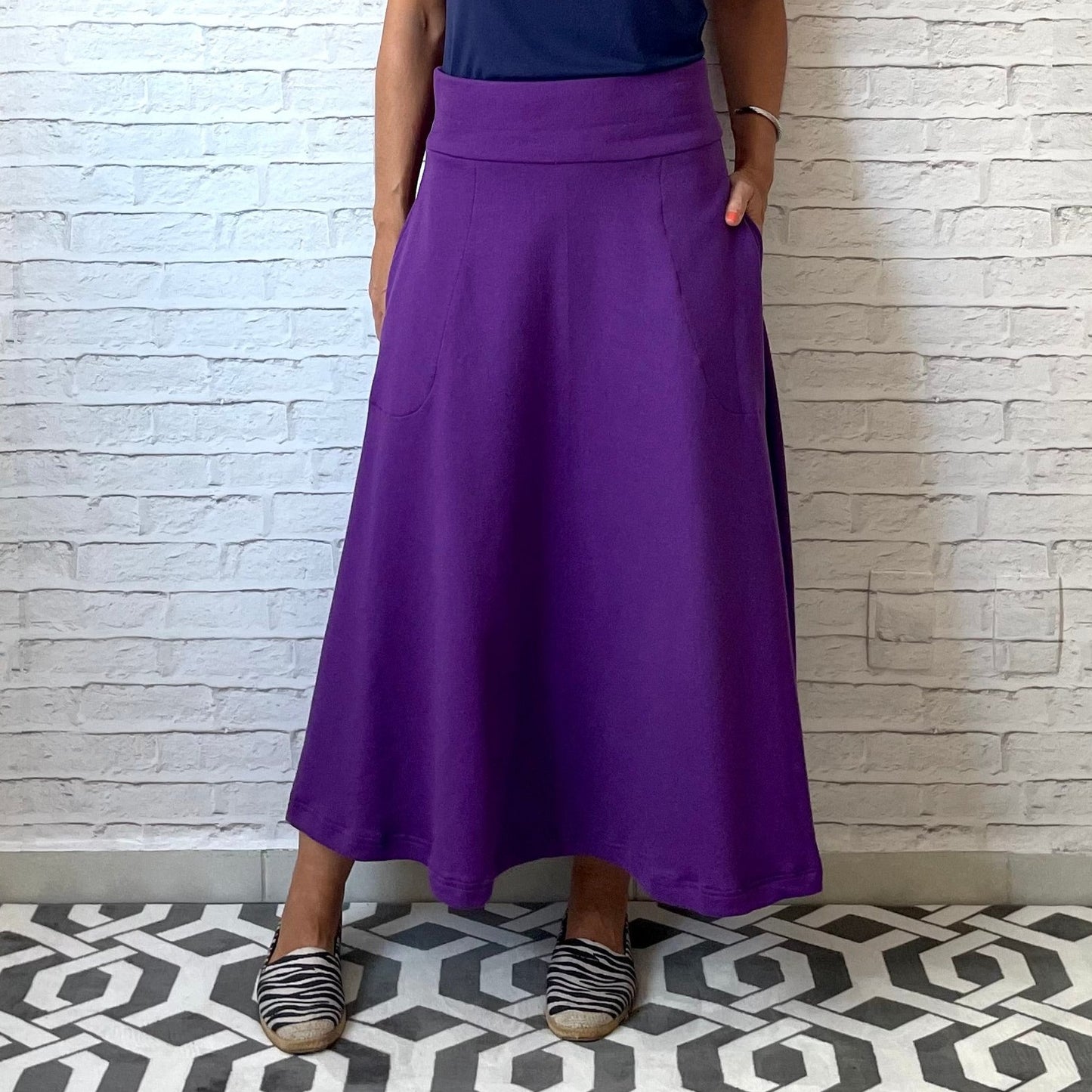 Blusa Delícia Preta + Saia Rodada Roxo Vivo - De R$424 por: