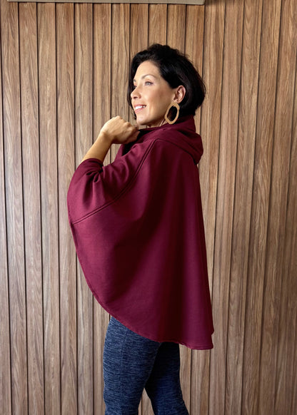 Poncho Redondo em Moletom (Vinho)