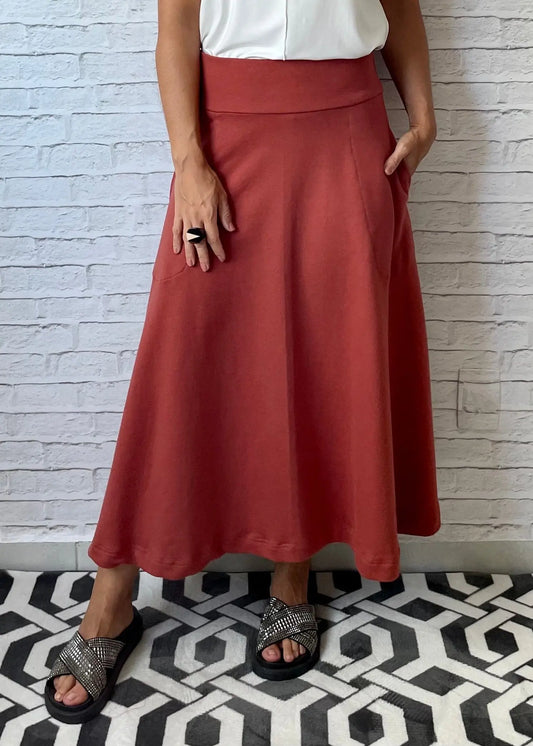 Saia Rodada Moletom com bolsos (Terracota) - Maira da Mai Style