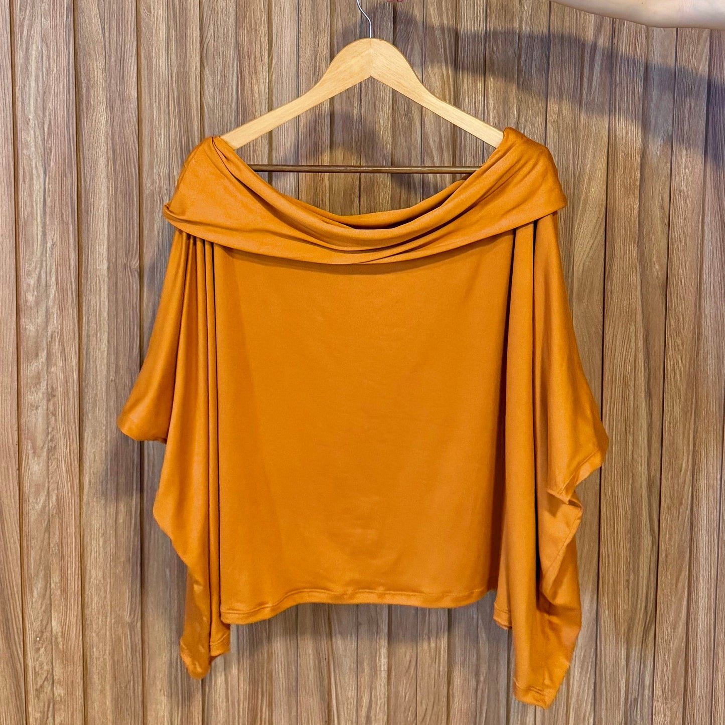 Blusa Golão Oversized em Suede Ecológico - Ocre