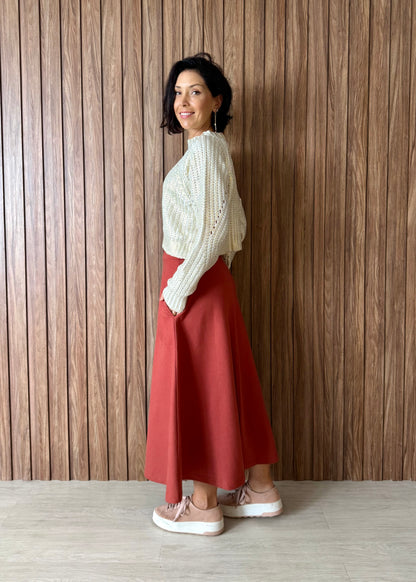 Blusa tricô metalizado cropped branco com dourado