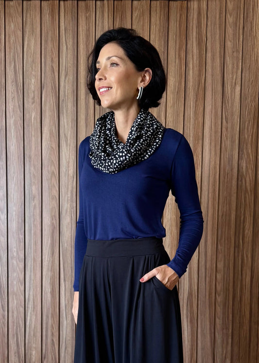 Blusa Manga Longa Decote V - Azul Marinho - Maira da Mai Style