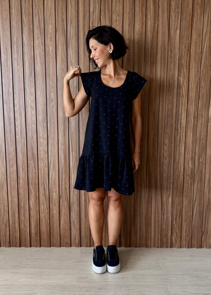 Vestido curto com detalhe em nó nas costas (preto com poá branco)