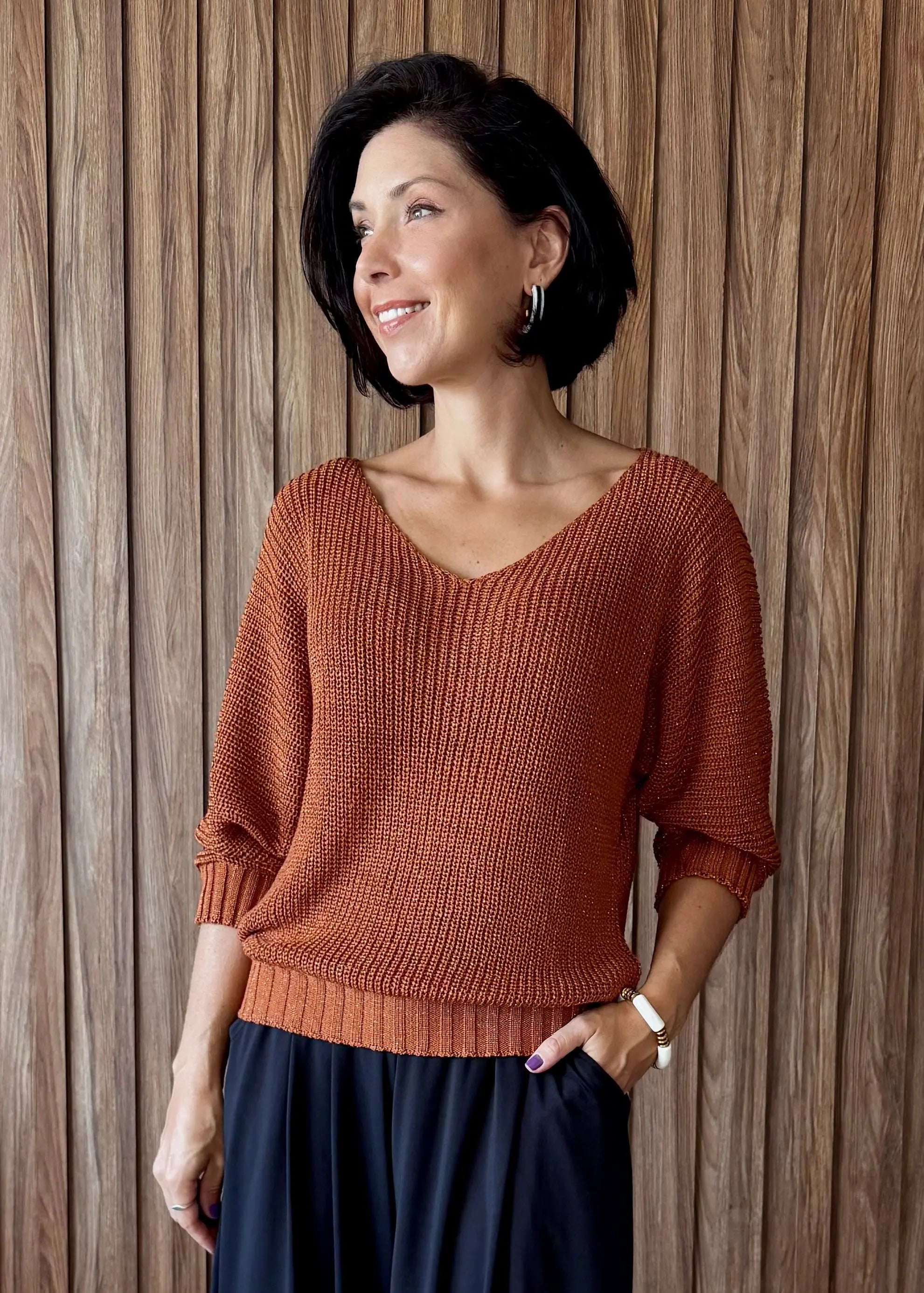 Blusa Tricô lurex manga morcego gola V - Telha