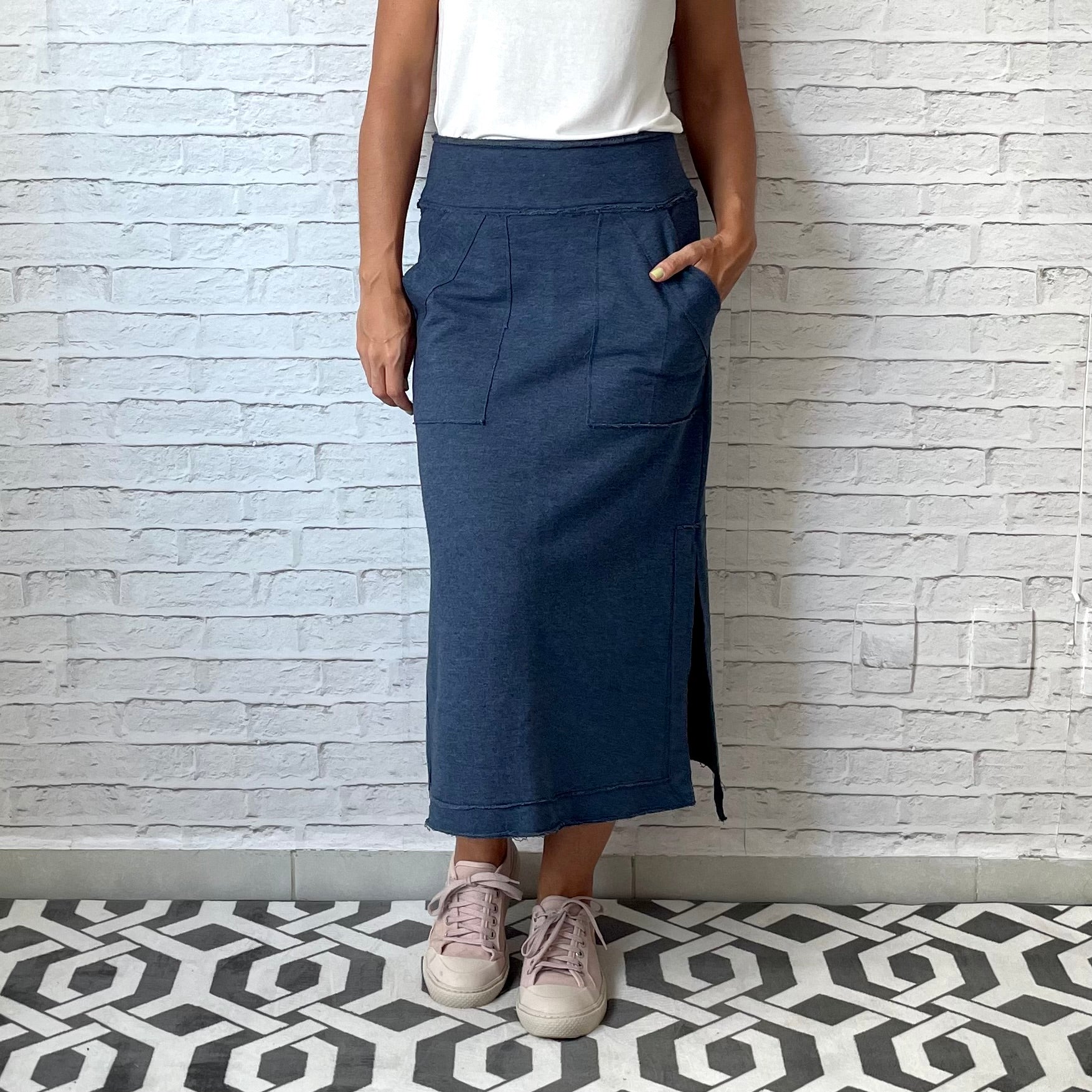Saia Reta Moletom com bolsos (Azul Jeans)