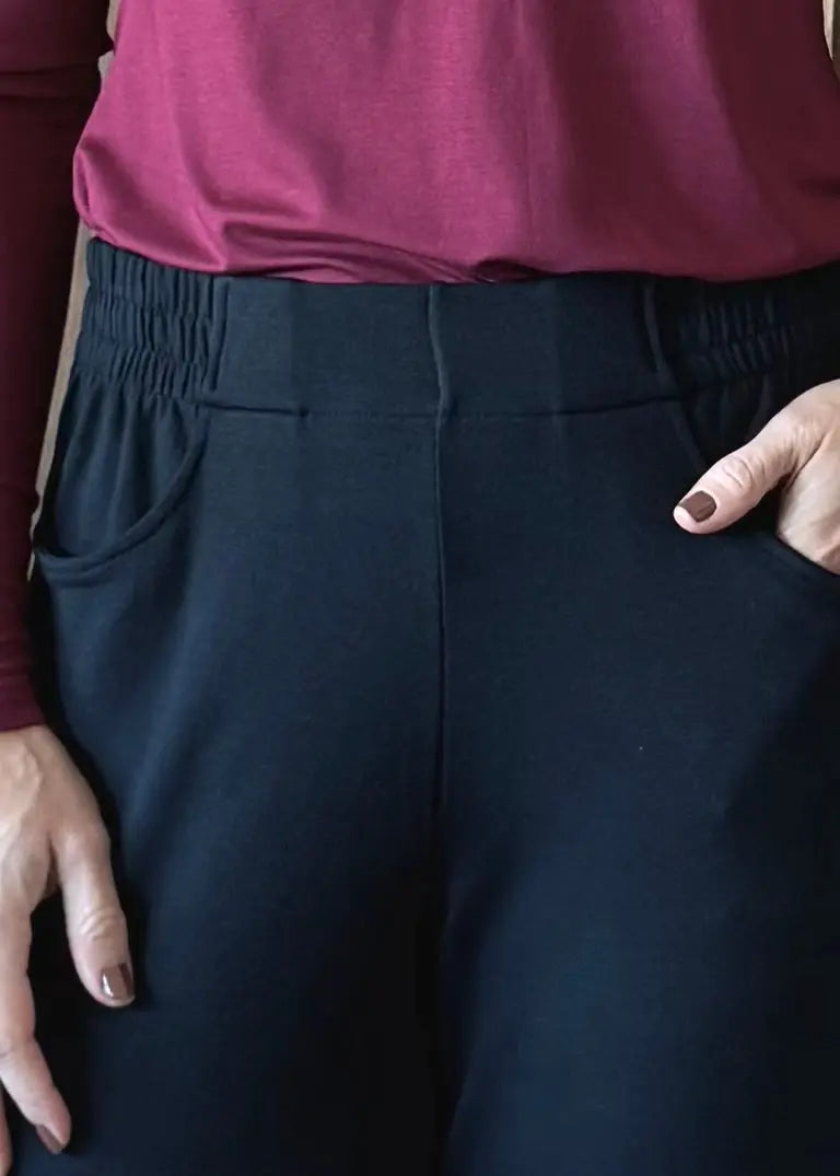 Calça em Moletinho com elastano - Preta 