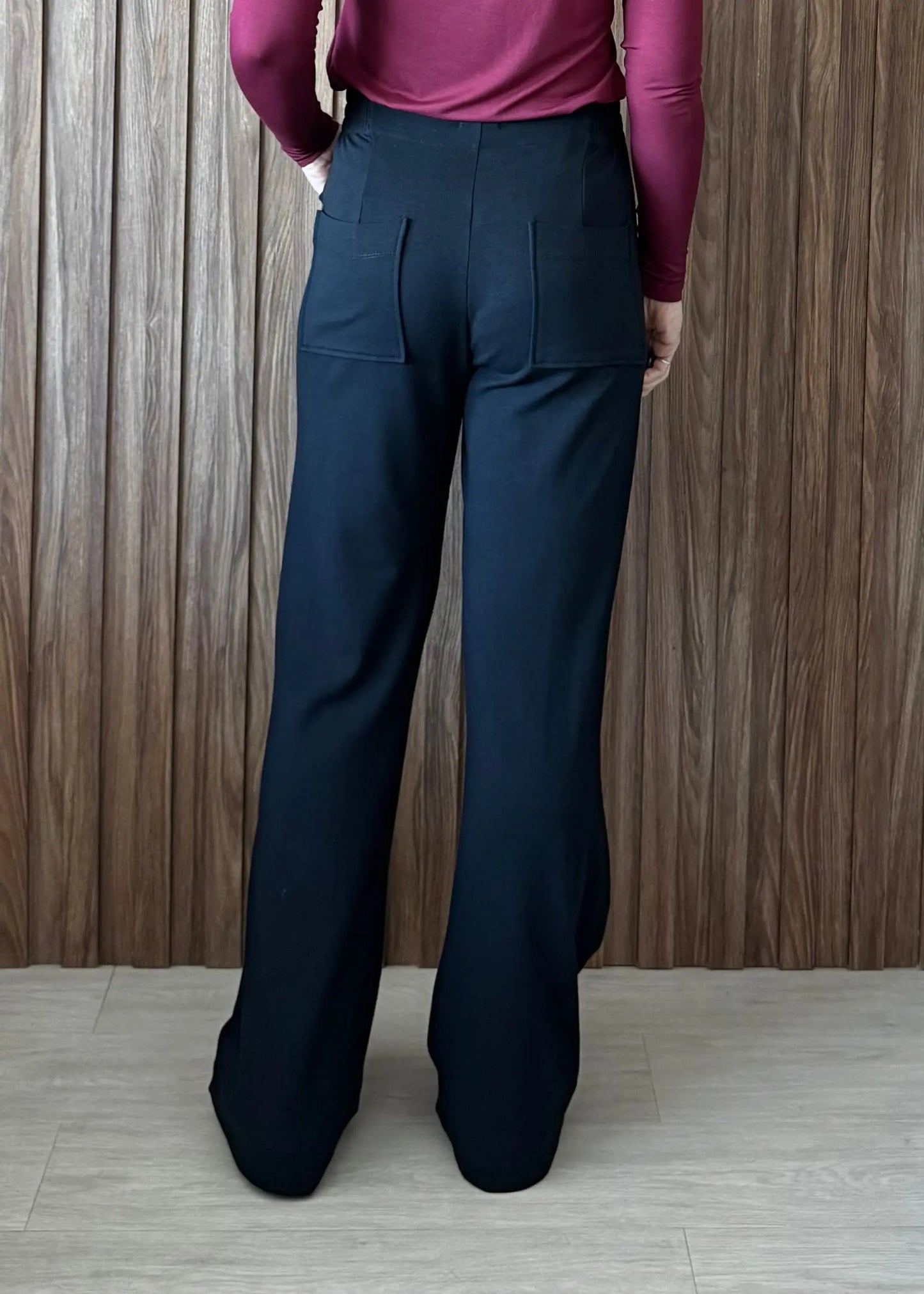 Calça em Moletinho com elastano - Preta 