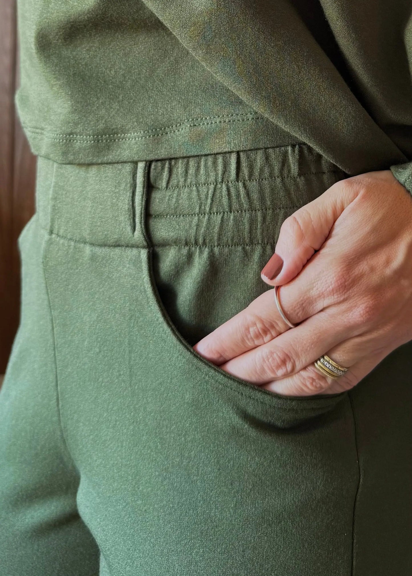 Calça em Moletinho com elastano - Verde Militar 
