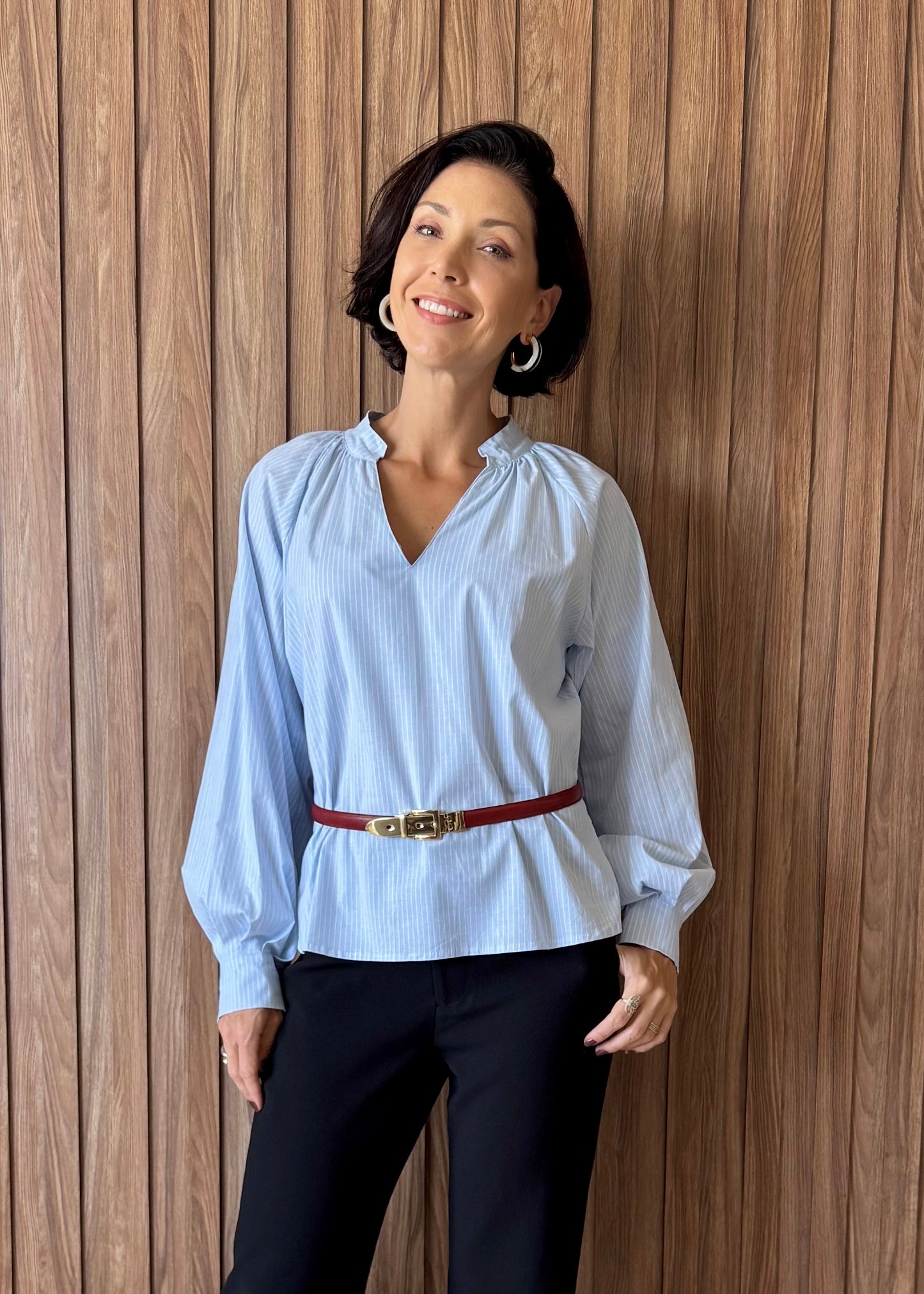 Camisa listrada azul gola padre