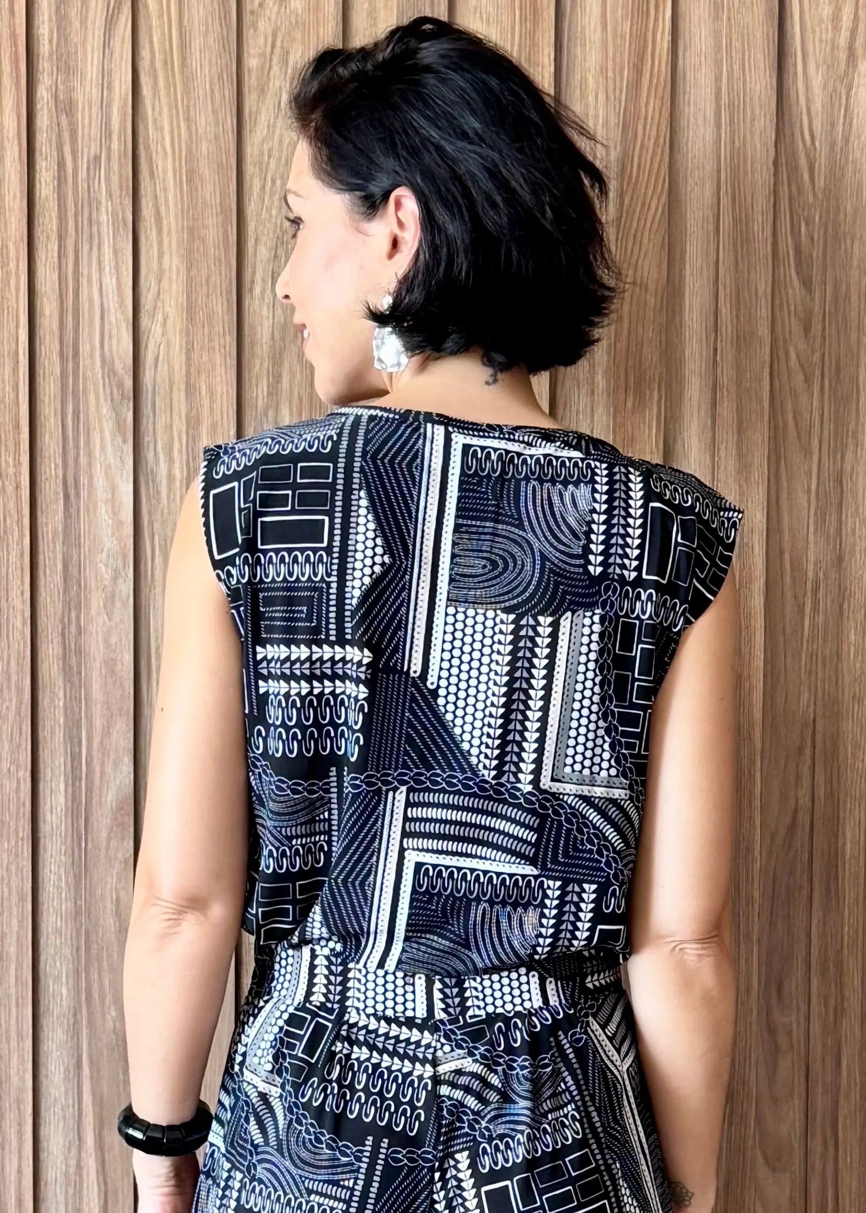 Blusa Love em malha fria - Estampa Trama Urbana - Maira da Mai Style