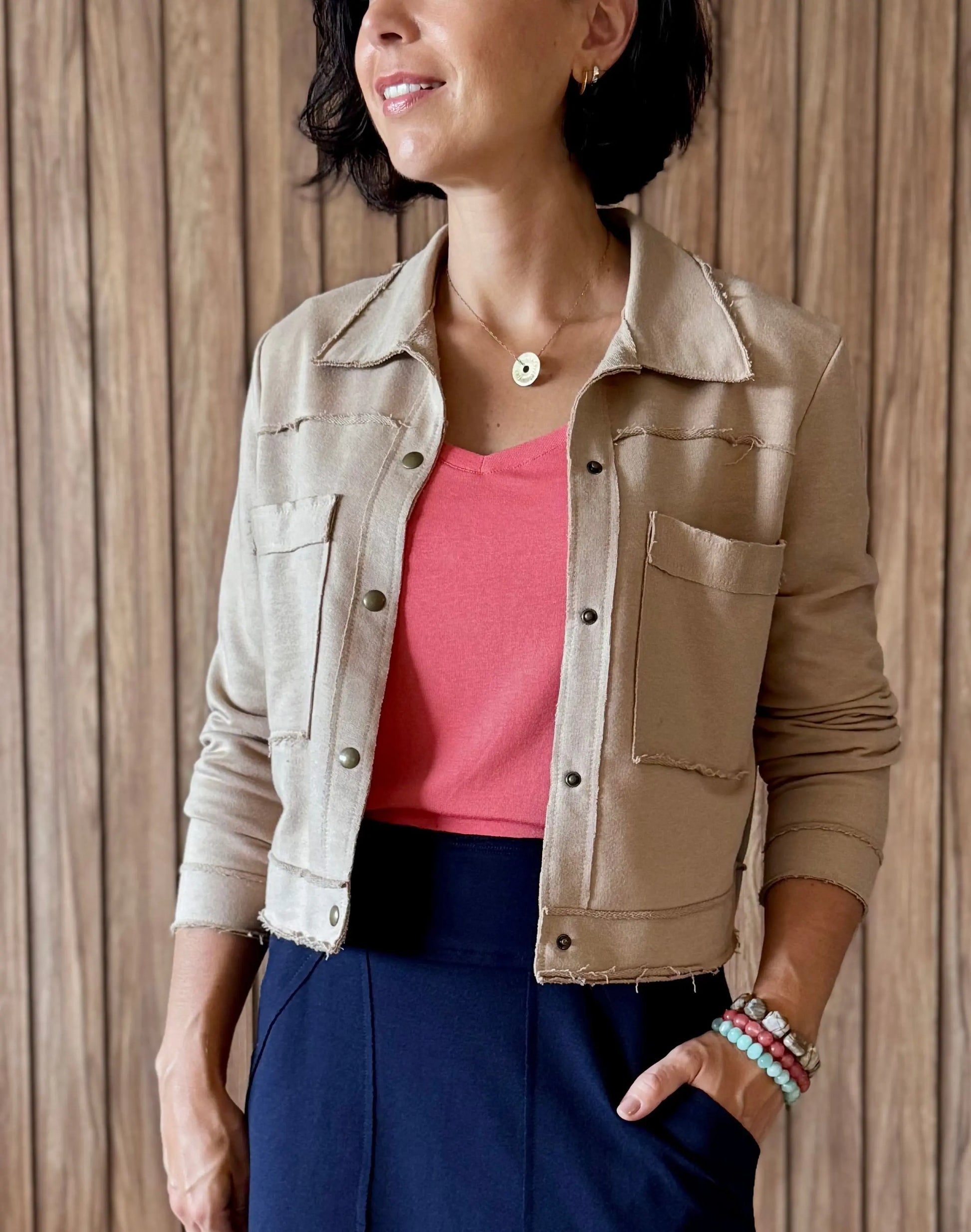 T-shirt gola V Coral - Maira da Mai Style