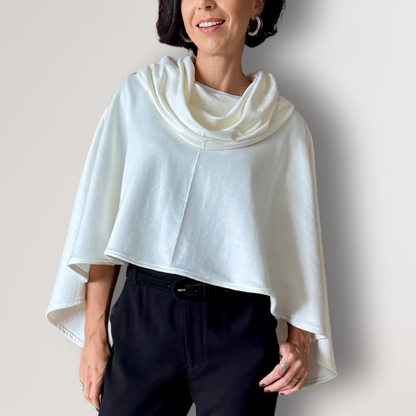 Poncho Redondo em Moletom (Off White)