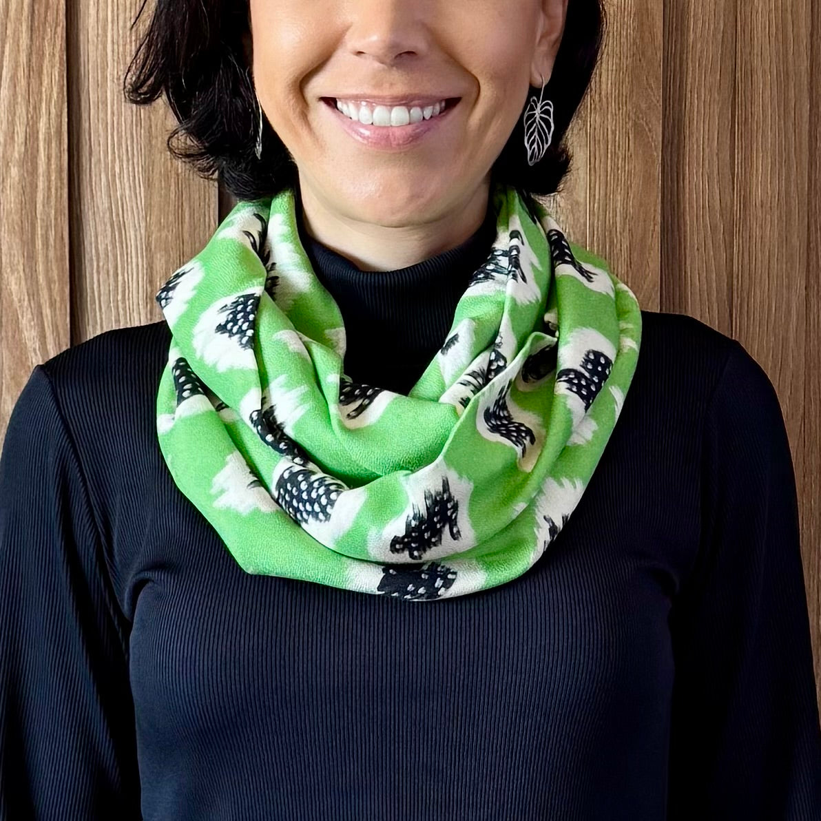 Gola em Viscose Estampada - Descoberta Artística Verde