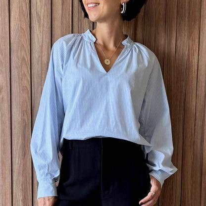 Camisa listrada azul gola padre
