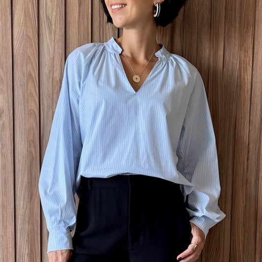 Camisa listrada azul gola padre