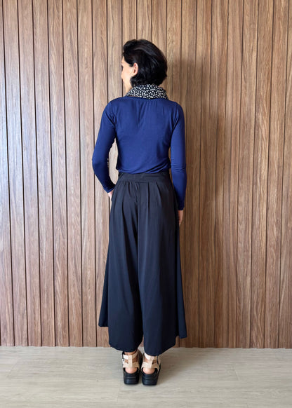 Blusa Manga Longa Decote V - Azul Marinho