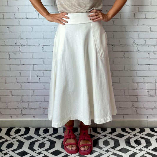 Saia Rodada Moletom com bolsos (Off White)