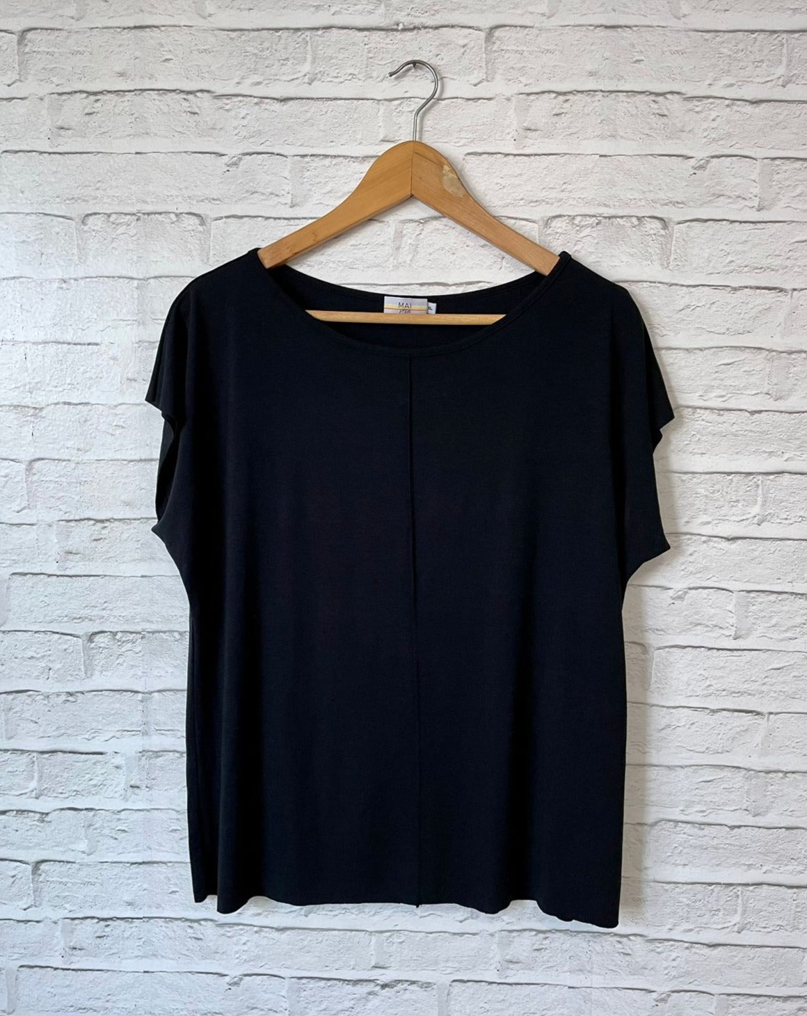 Blusa Delícia Preta + Saia Rodada Roxo Vivo - De R$424 por: